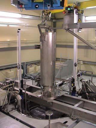 irradiated REBUS bundle is put in an additional transport container to reduce the radiation level below 2 msv/h in contact.