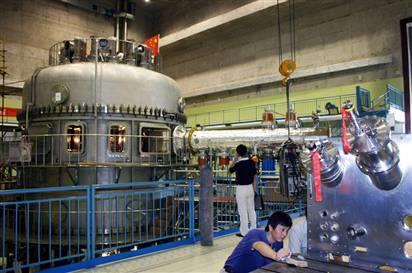 China claims fusion reactor test Government hopes fusion provides clean, limitless energy source BEIJING - Scientists on Thursday carried out China's first successful test of an experimental fusion