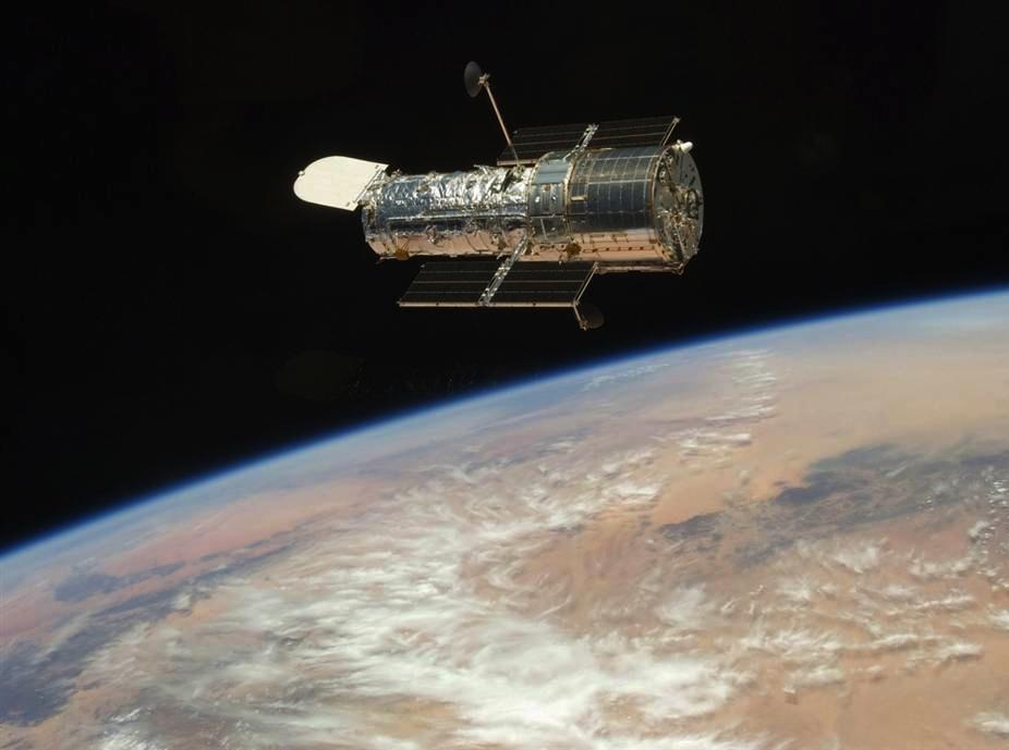 Hubble Deep Fields Initiative STUC