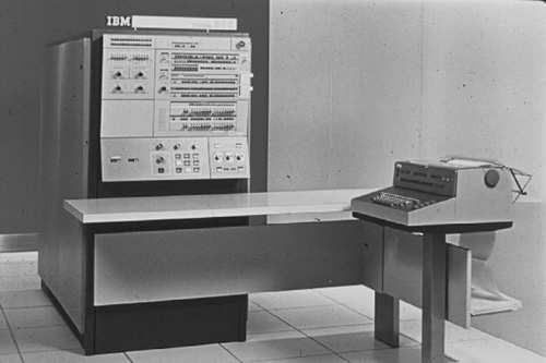 37 IBM System/360 objavljen 1964.g. u razvoj uloženo 5 milijardi dolara prva unapred planirana familija računara: 1.