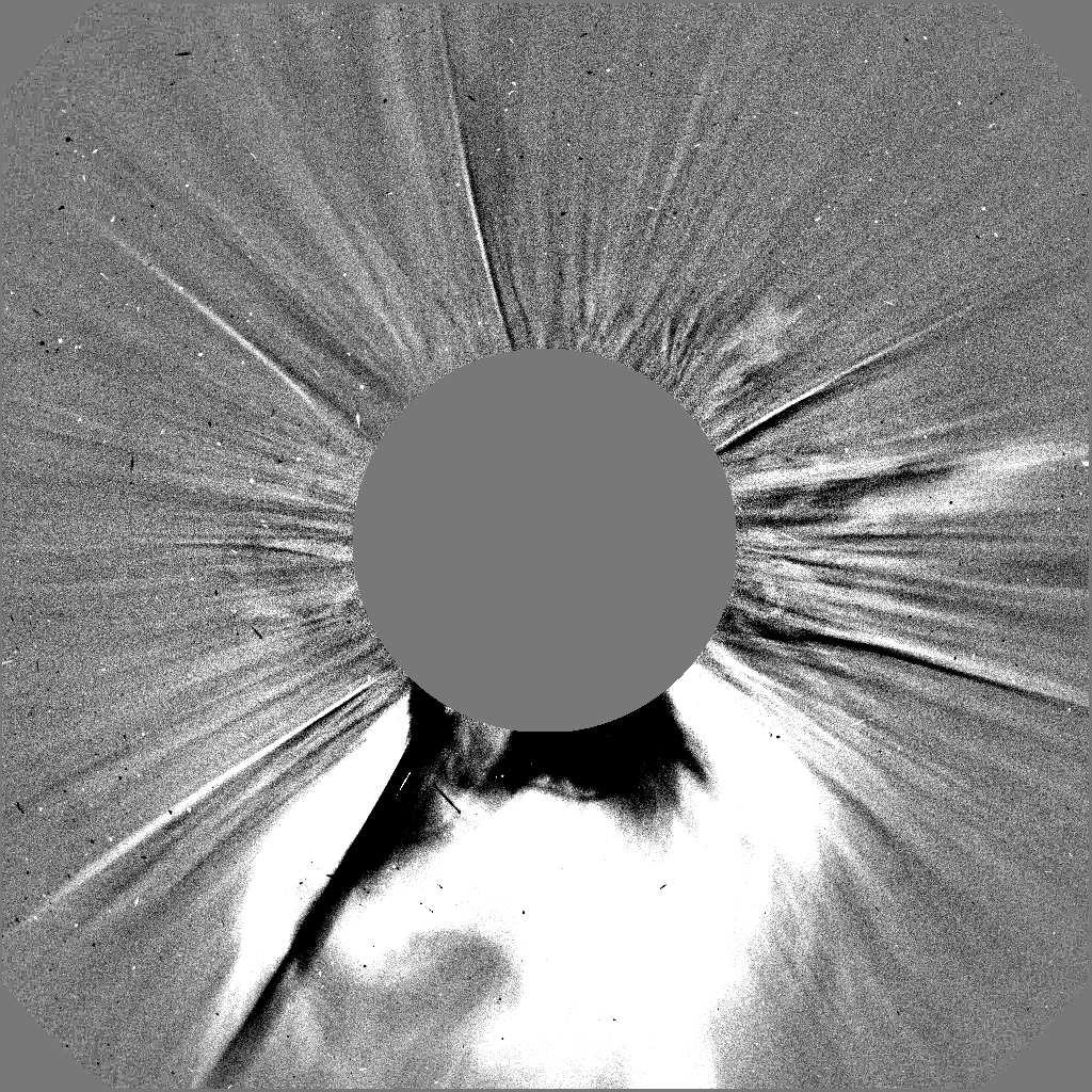 red line indicates the location of the relevant filament. (c) The LASCO C2 difference image of the CME.