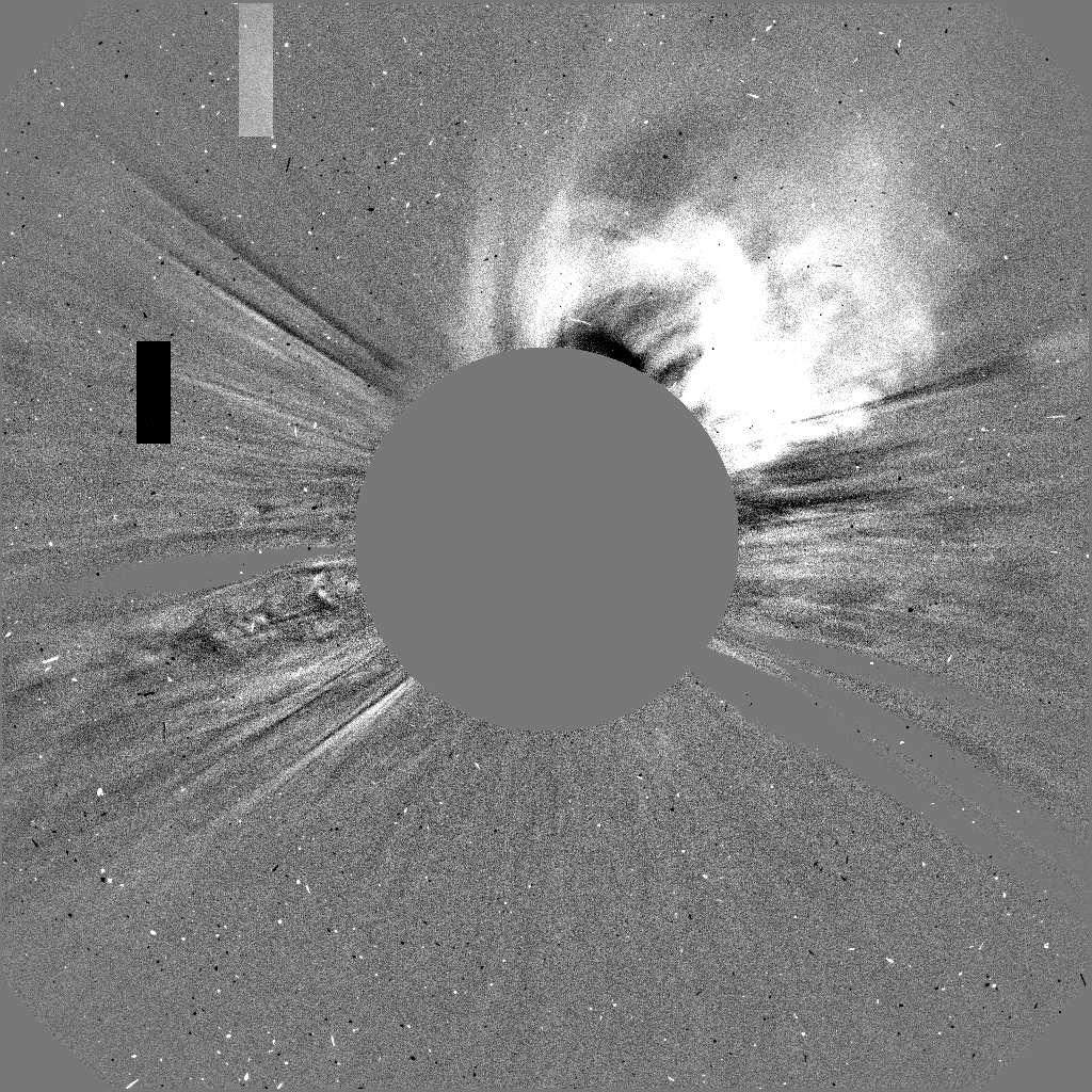 red line indicates the location of the relevant filament. (c) The LASCO C2 difference image of the CME.