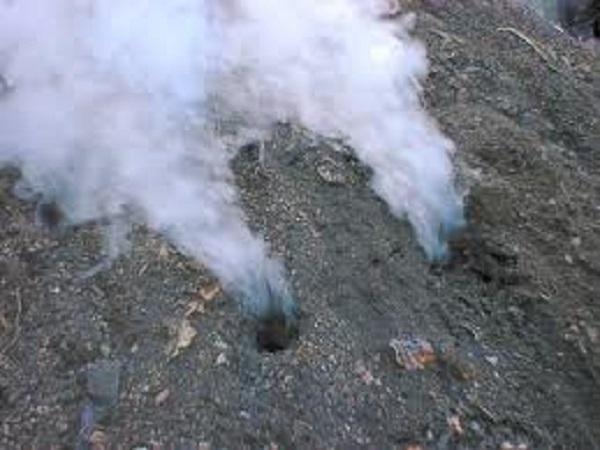 c) Types of volcanic eruptions Magma is classified according to the amount of gases and the type of minerals it contains.