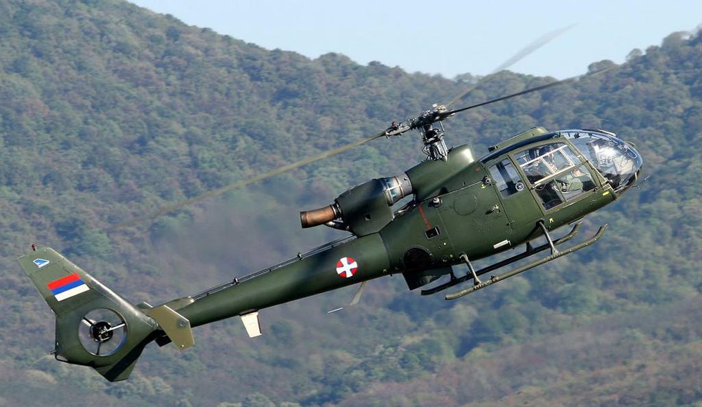 VOJNOTEHNIČKI GLASNIK 4 / 10 Slika 3 Helikopter gazela (SA 342, H-45) Figure 3 Gazelle Helicopter (SA 342, H-45) Motor Astazou XIV M je turbovratilni motor sa reduktorom.