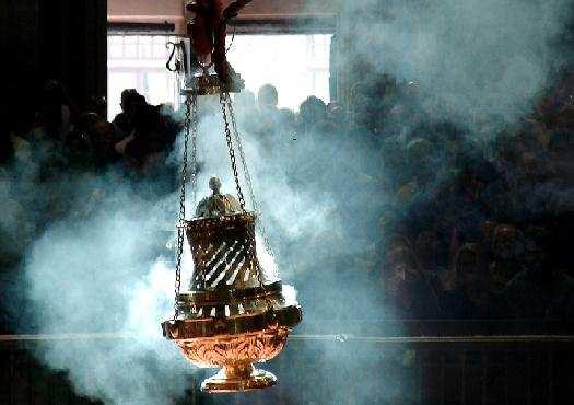 Botafumeiro Santiago de Compostela incense container brought into