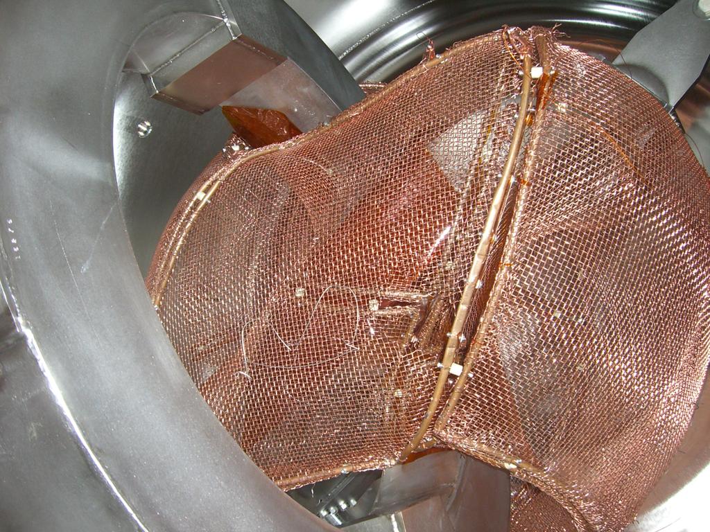 Fixing ExB part 1: Install Faraday cage This led to some improvement in particle confinement For