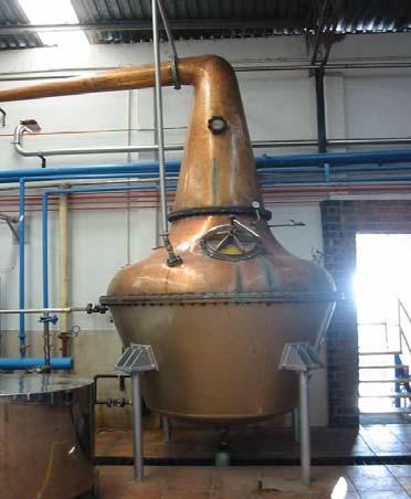 3/23 Batch distillation A useful method for separating liquid mitures, if: Small amounts must be processed ( batches ) Different fractions are to be produced from one feed in one unit