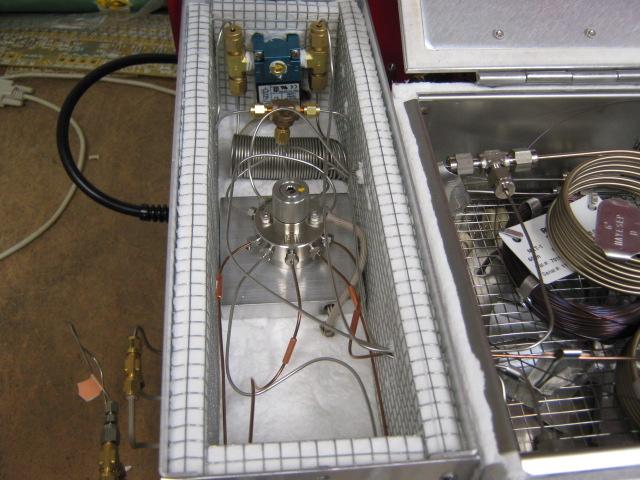 A 10 port Valco gas sampling valve is mounted in the heated valve oven. The valve is plumbed as shown in the diagram.