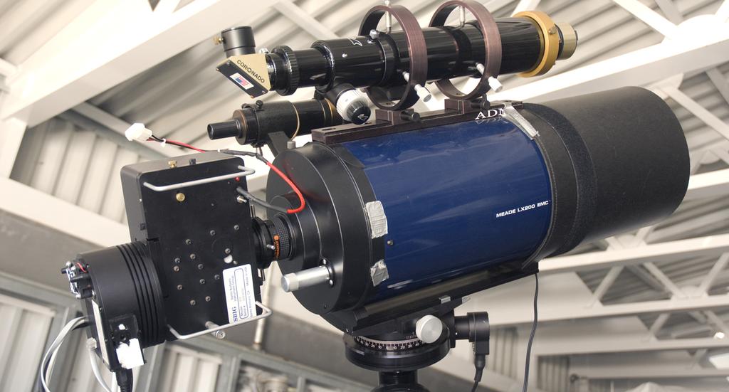 Setup for taking stellar spectra. -CSM observatory The camera s X axis represents wavelength, or location in the spectrum. Y axis represents intensity or signal strength.