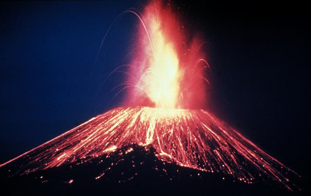 2. Gasses: Magma contains varying amounts of Dissolved gasses (water and CO 2 ).
