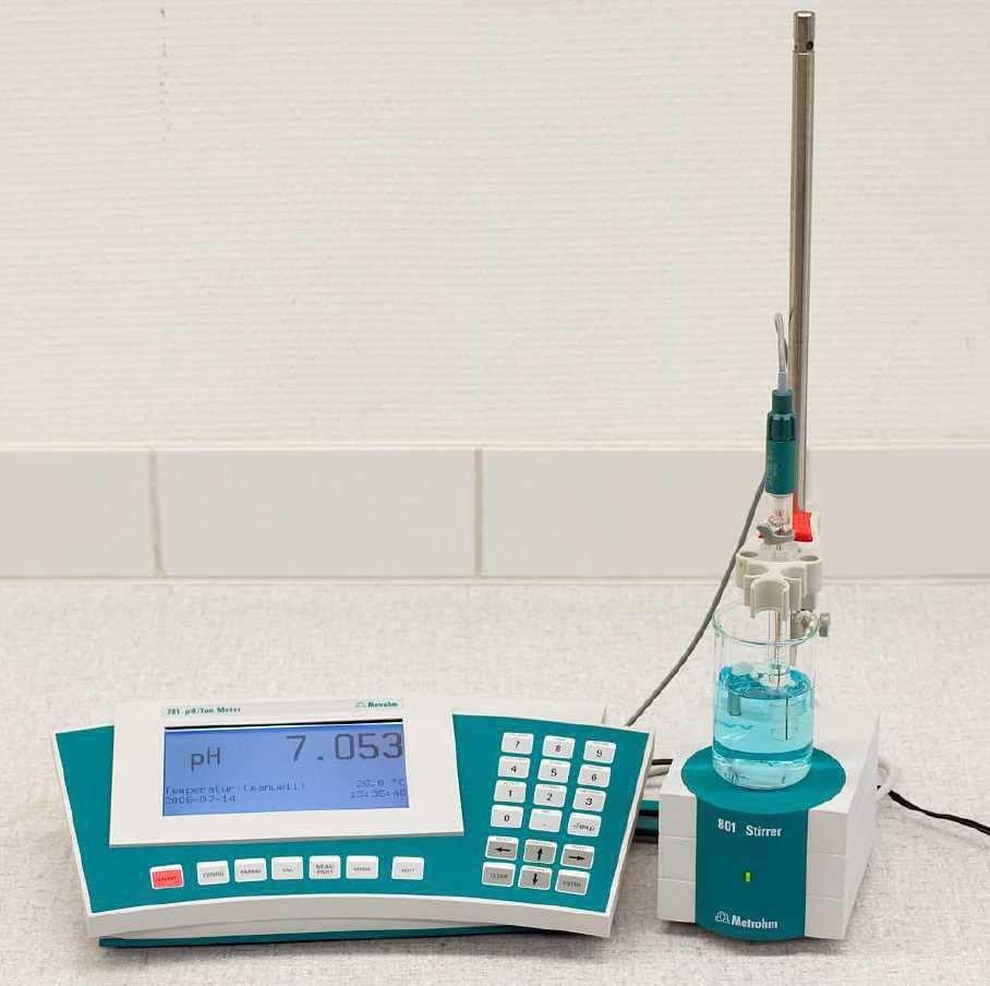 How Do We Measure ph? Slide 85 / 208 For more accurate measurements, one uses a ph meter, which measures the voltage in the solution. How Do We Calculate ph?