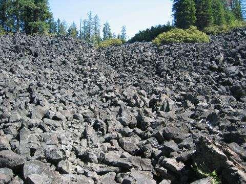 Blocky Lava Blocky lava = cool, stiff lava that doesn t travel far Oozes