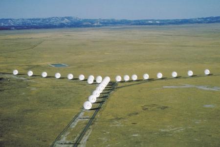 Radio ( & Microwave) Astronomy Very Large Array (VLA) Image courtesy of NRAO/AUI Very cold objects, traces