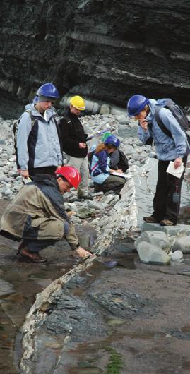 Degree programmes Degree programmes cater for all interests across the spectrum of Earth Sciences and are complemented by an exciting fieldwork programme to help bring the syllabus to life.