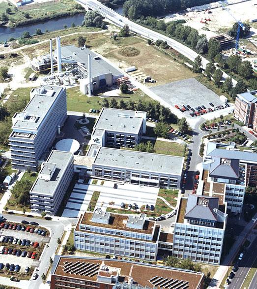 DLR.de Chart 5 DLR Site Berlin Employees: 550 Size of site: 20 123 m² Berlin-Adlershof Research institutes and facilities: Institute of Optical Sensor Systems Institute of Planetary Research