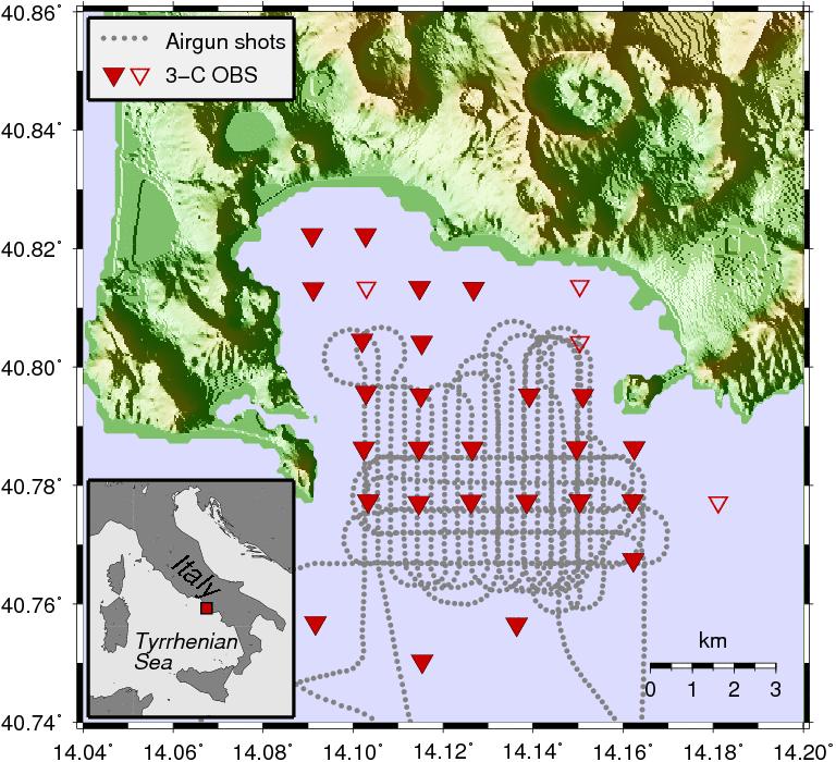 SERAPIS Experiment Marine seismic survey in the Bays of Naples and Pozzuoli (2001). 30 three-component ocean-bottom seismometers in the Bay of Pozzuoli.