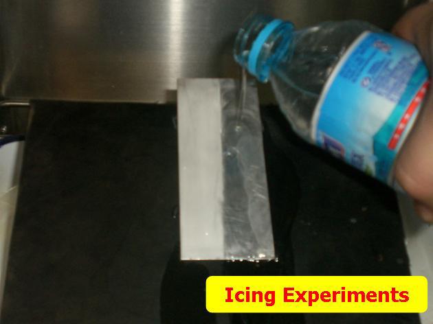 The SFAC coating durability in water was studied by the following method.