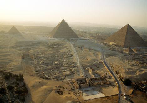 The Sphinx was built for King Khafre s pyramid.