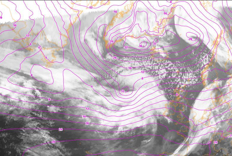 Magenta: Height contours 1000 hpa (close