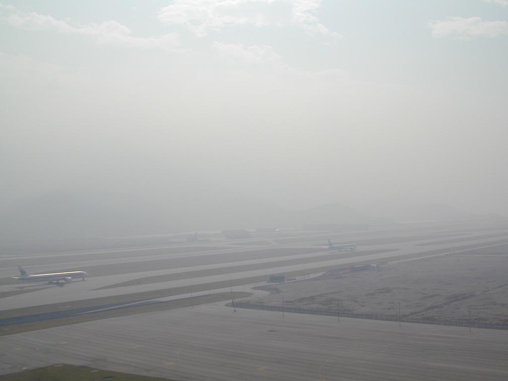Haze on 20 Nov 2002 (visibility down