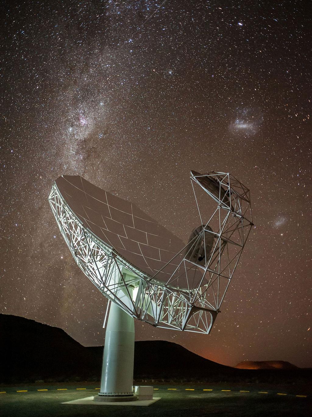 MeerKAT The Bigger Karoo Array Telescope South Africa 64 antennas, 13.