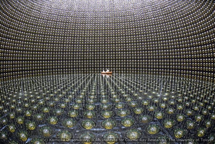 Figure 1: Inner view of Super-Kamiokande detector [5].