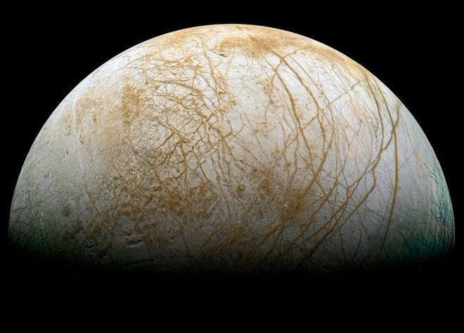 Jupiter: (The Four Galilean Moons)- Europa Thick layer of ice on outside, and there is thought to be a subsurface ocean There may be ice spikes on surface It is possible for life to exist here It is