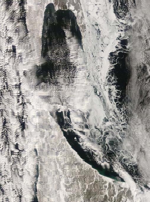 1 8 Sakhalin 3 5 2 9 6 4 Hokkaid o 7 7 ALOS PALSAR PALSAR image of the Southwest Okhotsk Sea acquired on 19 January 2008 at 01:15 UTC.