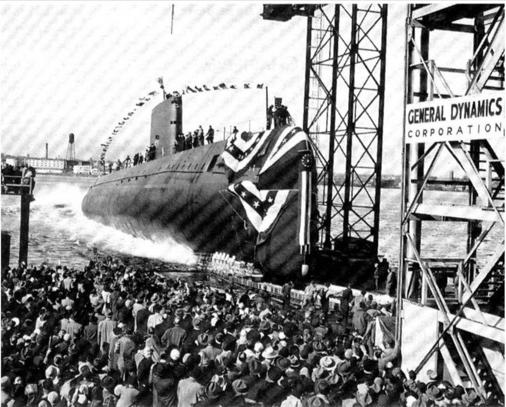 1954: Launching of Nautilus NNV Section