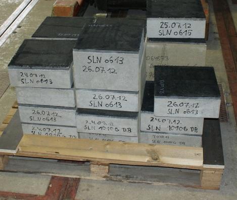 b) a) c) Figure 5-2: Specimen, concrete blocks with USP, material Getzner Werkstoffe GmbH SLN, a) + b) for different tests 300 * 300 * 100 mm³, 300 * 300 * 200 mm³, c) for the