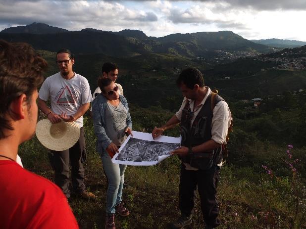 He lead the group through two geological transects, between Ouro Preto and Mariana,