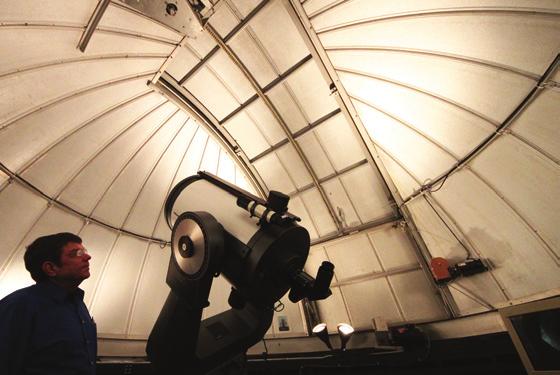 The Bradstreet Observatory TO SEE THE UNIVERSE The Bradstreet Observatory at Eastern University consists of two 16-inch diameter Meade LX200 Schmidt-Cassegrain telescopes.