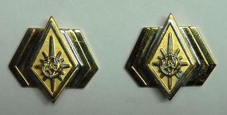 Page 9 Battlestar Galactica Commander Rank Pins - Set of Two A set of