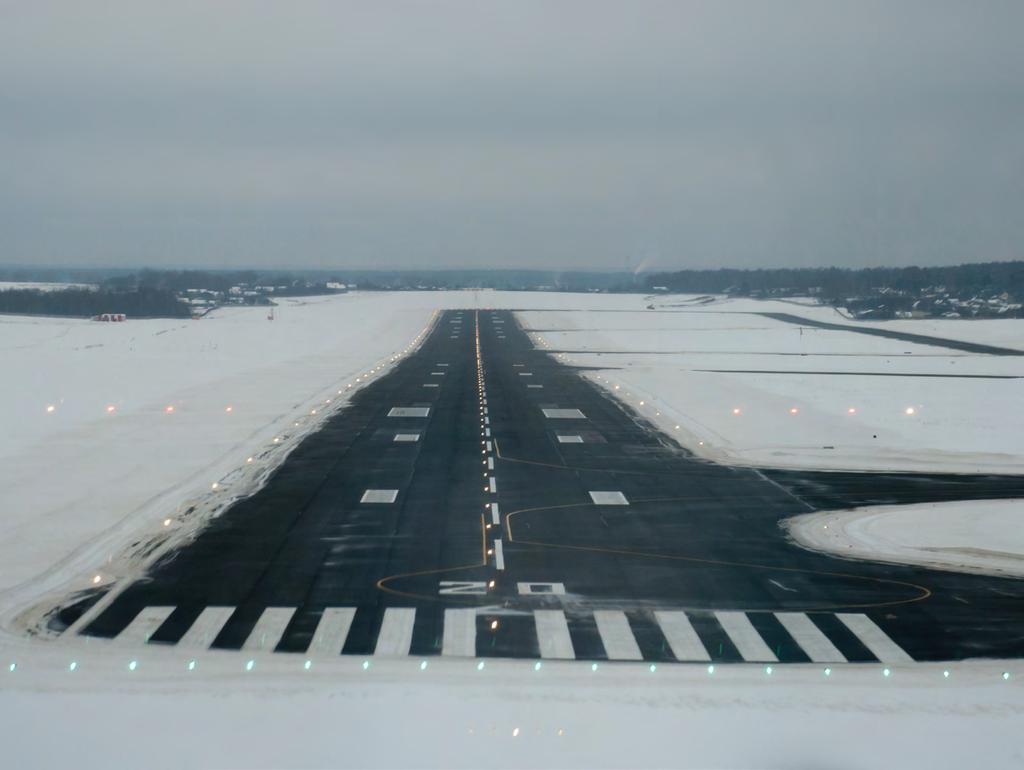 Airport Runway Weather Information System FEATURES: Detection and prediction of runway conditions Alarms on hazardous phenomena detected or forecast Effective de-icing Intrusive as well as