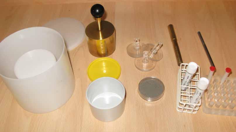 Sample Geometries 1-L Marinelli beaker (1 L) 210 ml cylindrical beaker (range 20-200