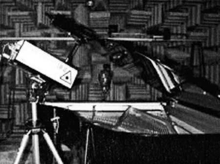 FIG. 10. Spectrum of the note A0. FIG. 8. Experimental setup. The grand piano was isolated in an anechoic room, and both the string vibrations and the acoustical radiated signal were measured.