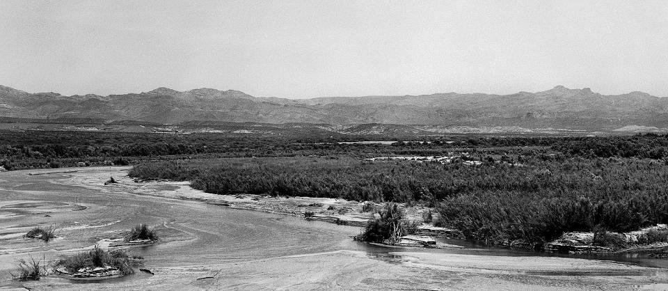 GILA RIVER AT CALVA (1984).