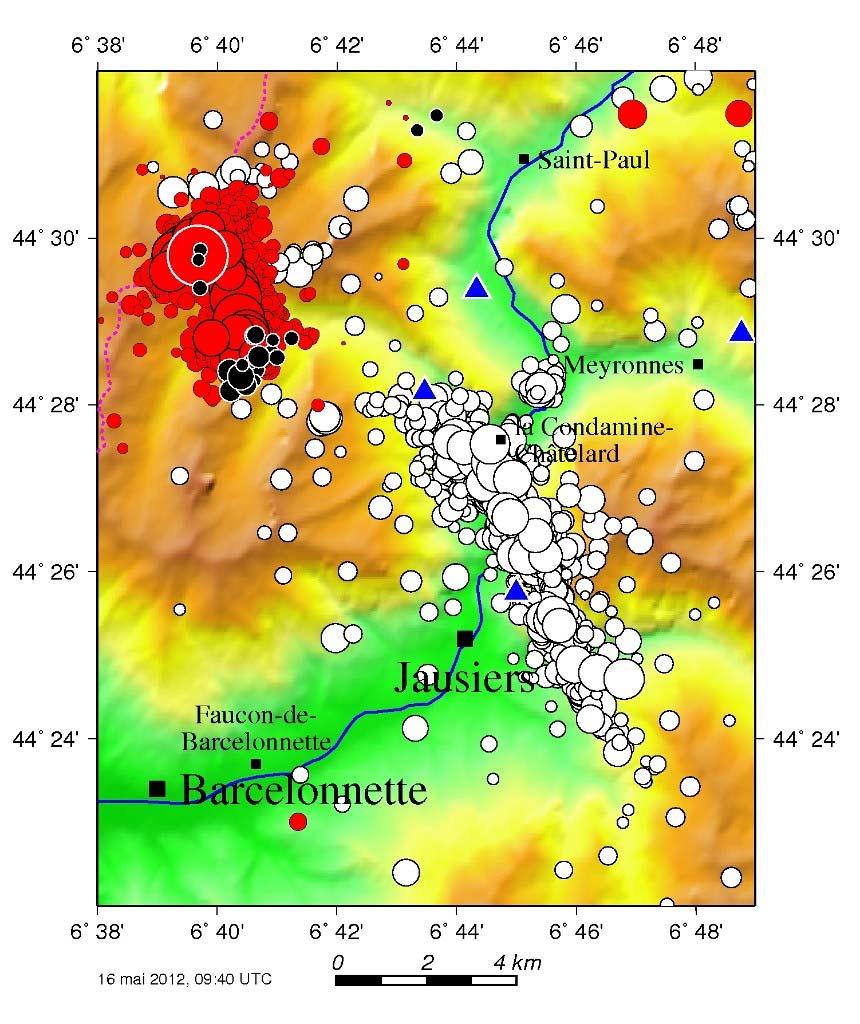 Mainshock 2012 + seismic swarm? After several years of relatively low activity, the area was struck the 26 february 2012 by a Mw 4.2 earthquake (the big red).