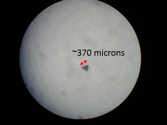 Figure 2.3: Picture of a sample of Mn 3. as [NE 4 ] 3 [Mn 3 Zn 2 (salox) 3 O(N 3 ) 6 Cl 2 ]. There are roughly 10 15 Mn 3 molecules in the sample, and they crystallize into a tetragonal shape.