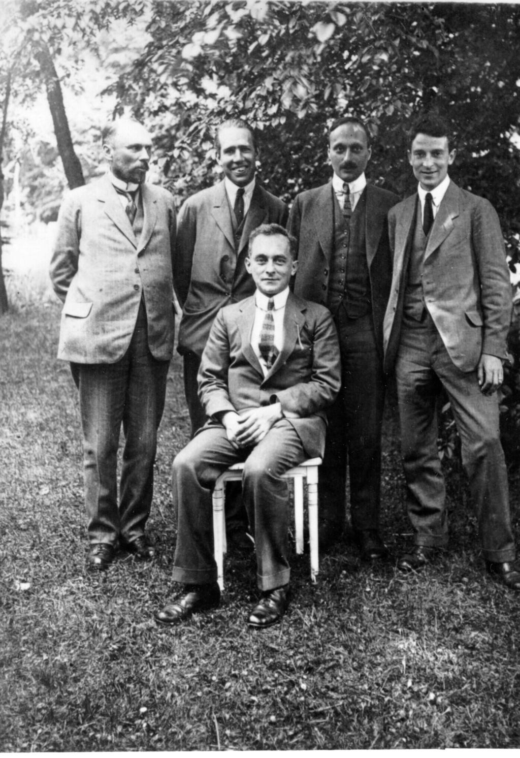 1922: Bohr s Festspiel in Göttingen -First encounter with