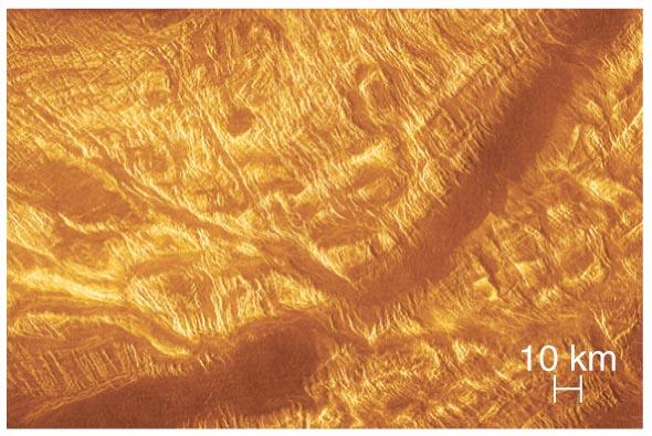 Tectonics on Venus The planet's fractured and