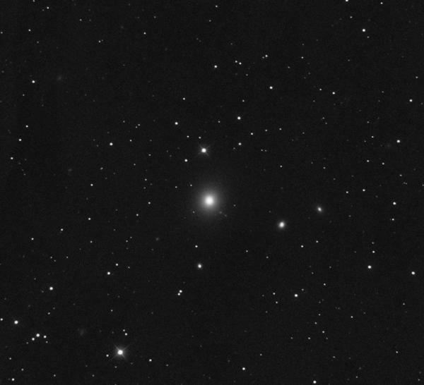 The Messier Objects 115 Fig. 2.87 Photo of M87; 60 min exposure on hypered Kodak Tech Pan, 8 f/6 telescope. North is up and east is to the left. (Copyright John Mirtle) M88 (NGC 4501) 12 h 32.