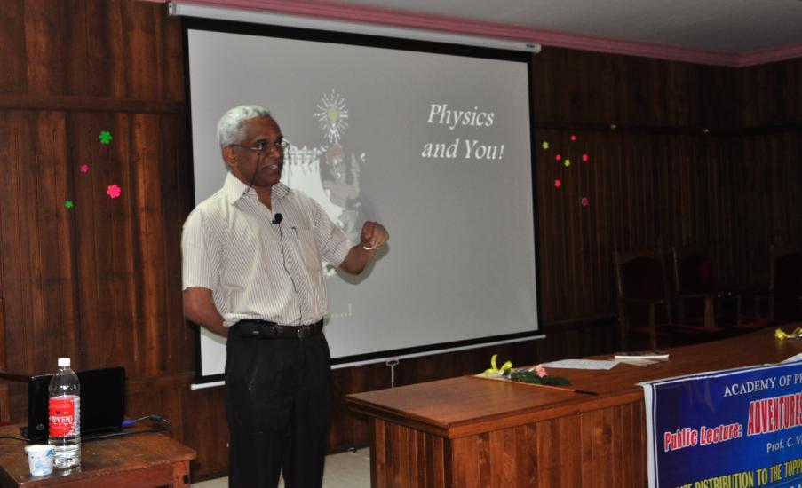 As part of its annual meeting SPIE Cochin university student chapter and APT conducted a seminar on Adventures with Physics teaching and learning