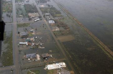 dead, 12 billion $ Sandy 2012 2 dead, 0.