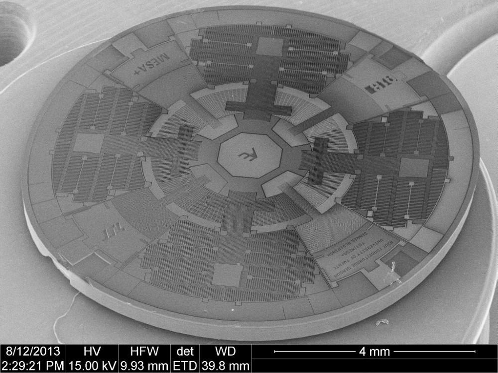 7 through the box layer of the SOI wafer. To prevent capillary forces making the structures snap to eachother, the final release etch was done using vapor HF and took 30 min (figure 14(k)). Fig. 16.