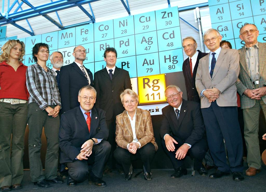 5. Results on elements 111 and 112 Official naming of element 111 (roentgenium) Darmstadt, June 10, 2009 A New Chemical Element in the Periodic Table The element 112, discovered at the GSI