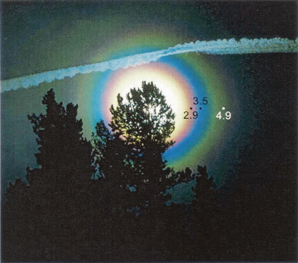 Fig. 3. Photograph of a circular corona above Nederland, Colorado, on 5 November 1989.