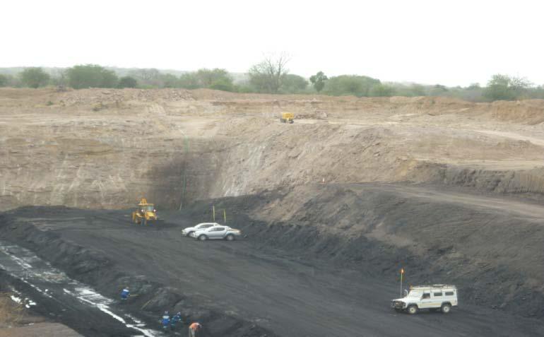 COAL PROJECTS UNDER DEVELOPMENT Moatize Project (Vale) 26 million tons/yr, starting