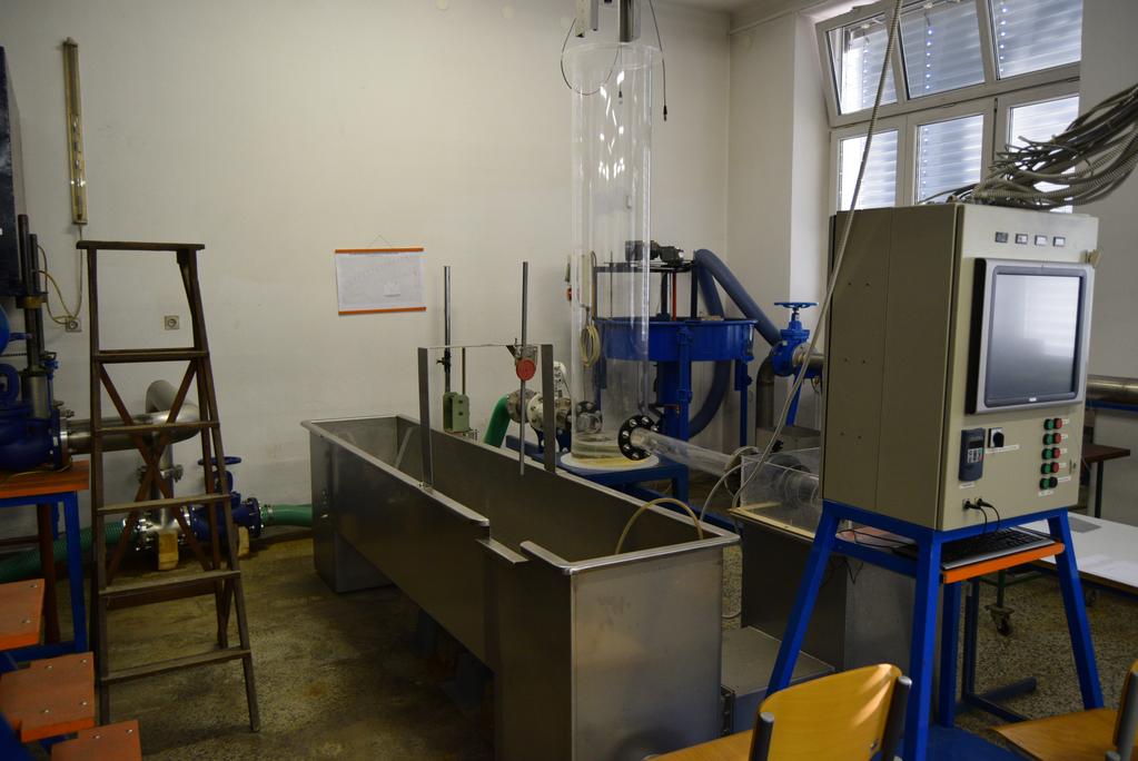 CHAPTER 1. LABORATORY EXERCISE 1: OPEN CHANNEL FLOW MEASUREMENT5 1. Experimental set-up Experimental set-up (Fig. 1.6) is placed in the Laboratory for Fluid Mechanics. Figure 1.