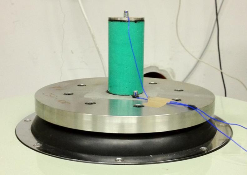 EXPERIMENTAL CHARACTERIZATION OF THE VIBRATION-DAMPING PROPERTIES OF SOLID PROPELLANT RESONANCE PROCEDURE APPARATUS: rigid test fixture to hold the test specimen environmental chamber vibration